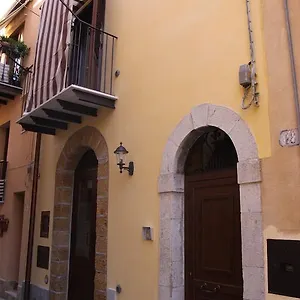 Apartment La Finestra Sotto La Rocca, Cefalu